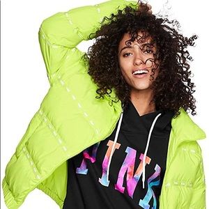 VICTORIA SECRET PINK PACKABLE PUFFER